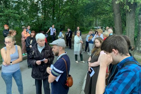 Протестные настроения и недовольство властью растут в Петербурге на фоне принятия закона о КРТ