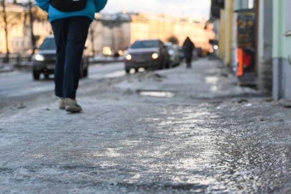 Настоящая зона бедствия — общественник об уборке тротуаров и дорог в Петербурге