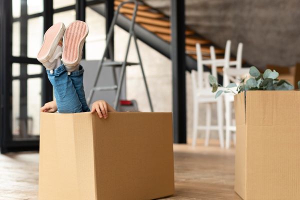 Оптовая покупка картонных коробок: преимущества, критерии выбора