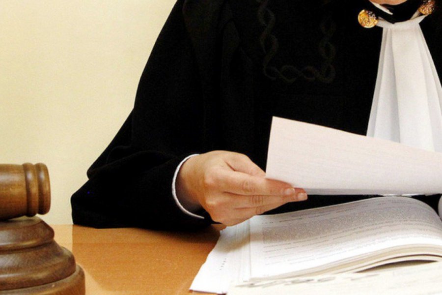 В Москве мировые судьи приостановили личный прием невакцинированных граждан