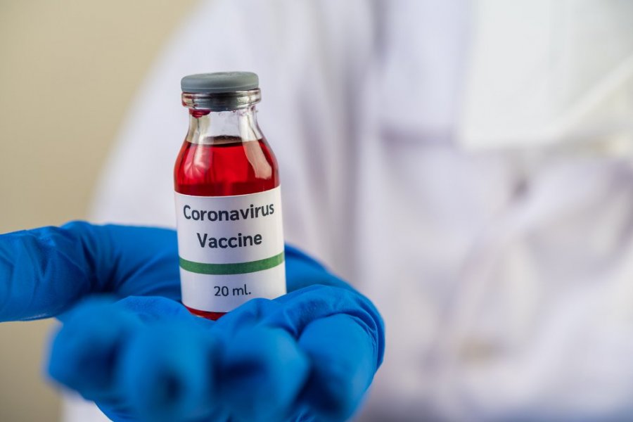 Ученые рассказали, удастся ли России победить пандемию без принудительной вакцинации