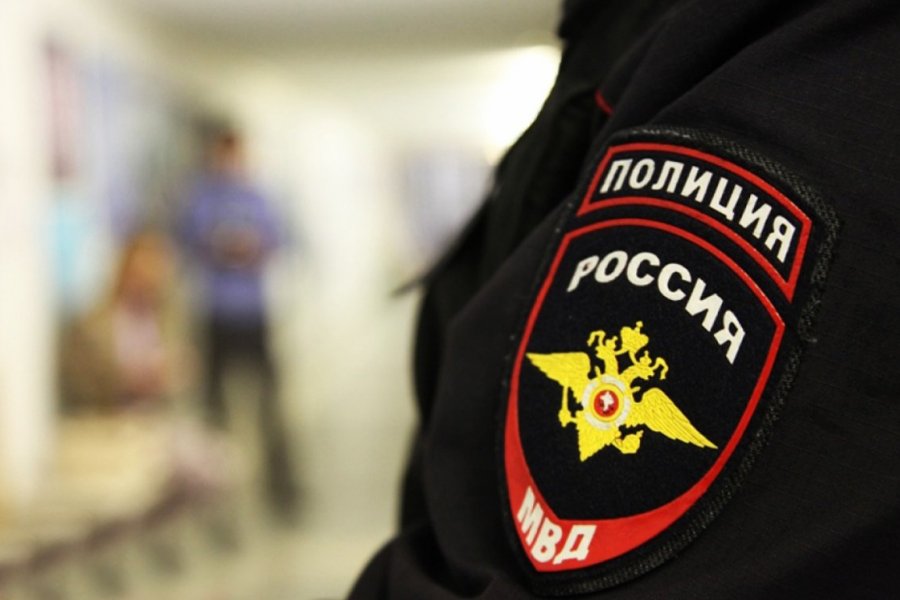 В Москве участковый избил женщину, отказавшуюся впустить его в квартиру