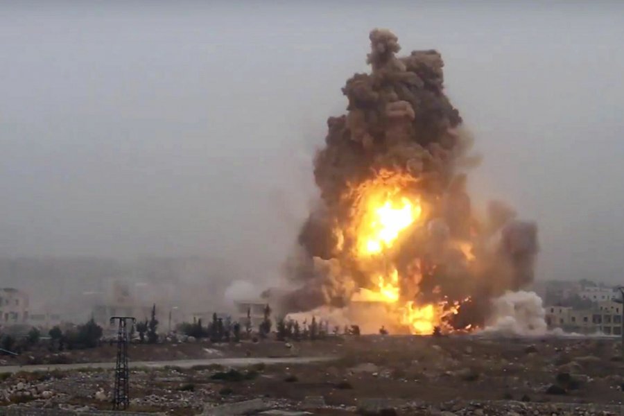 В Сирии близ авиабазы ВКС РФ прогремел мощный взрыв