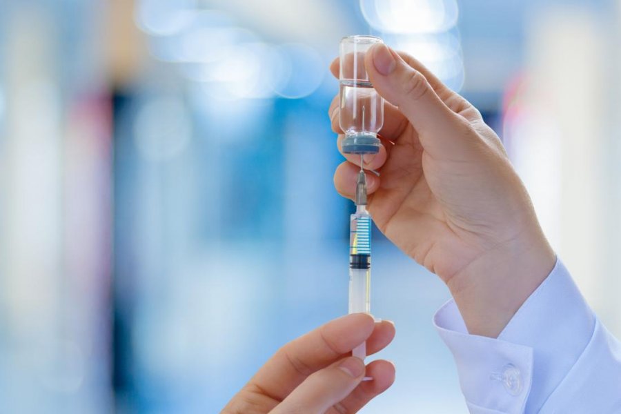 Эксперт Хачатурян: Большинство звездных антипрививочников от коронавируса уже вакцинировались