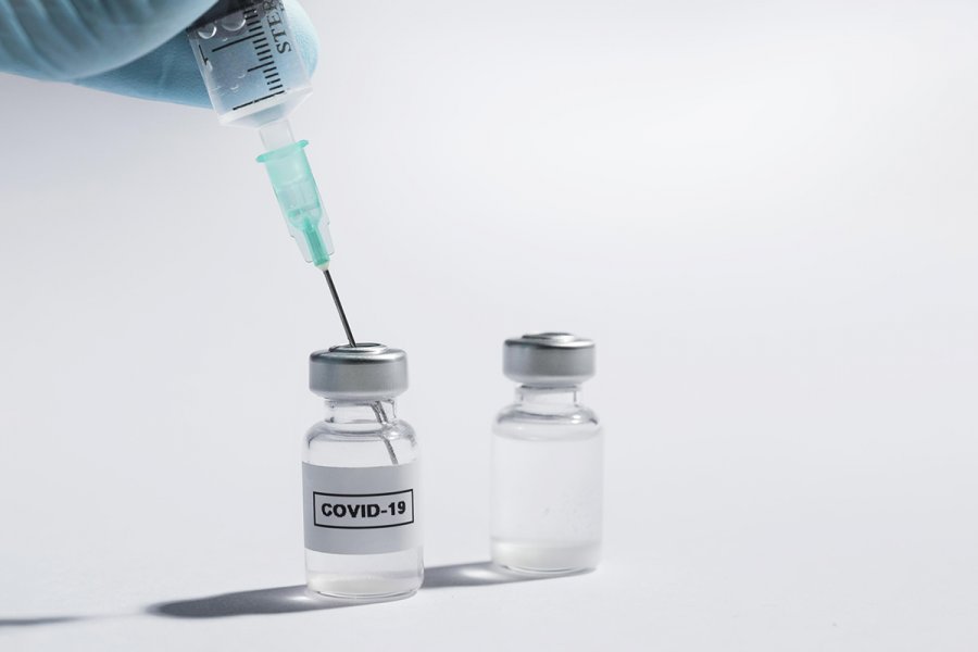 Главврач РОКБ Коробка призвал граждан в России к вакцинации против коронавируса COVID-19