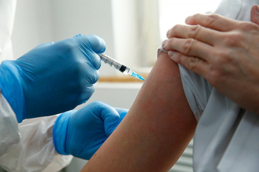 Россиянам рассказали, можно ли заразиться COVID-19 после прививки от коронавируса