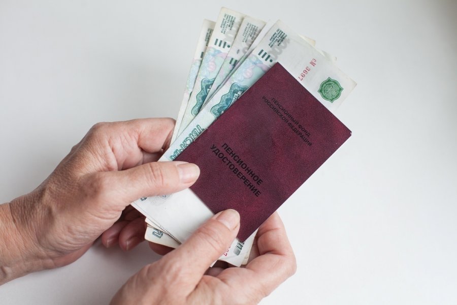 Вакцинированные пенсионеры в РФ до 31 декабря могут получить 3000 рублей