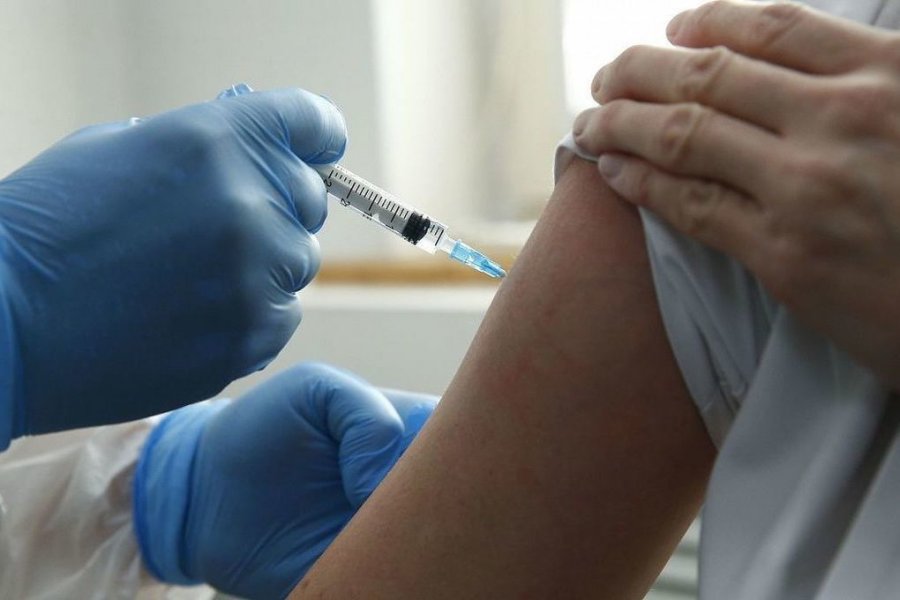 Reuters: Привитые против коронавируса столкнулись с опасностью