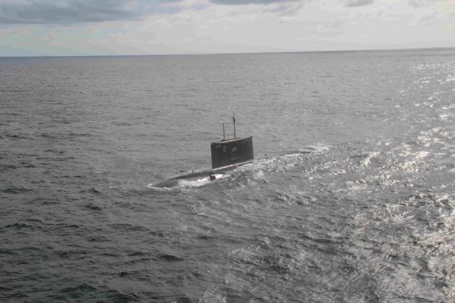 Силы НАТО пятые сутки ищет в Средиземном море российскую субмарину с ракетами «Калибр»