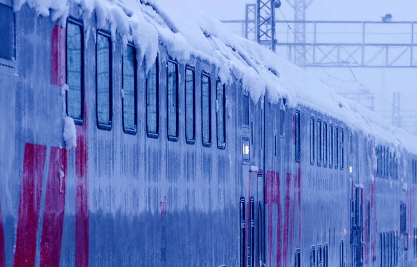 Молодой человек отправился к петербургской возлюбленной, спрятавшись между вагонами поезда