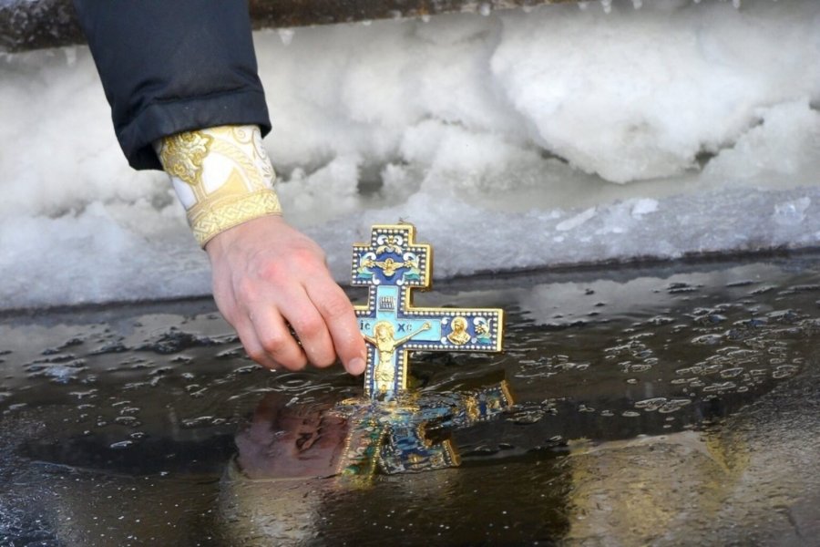 В Ленинградской области не будут проводить проверку QR-кодов во время крещенских купаний