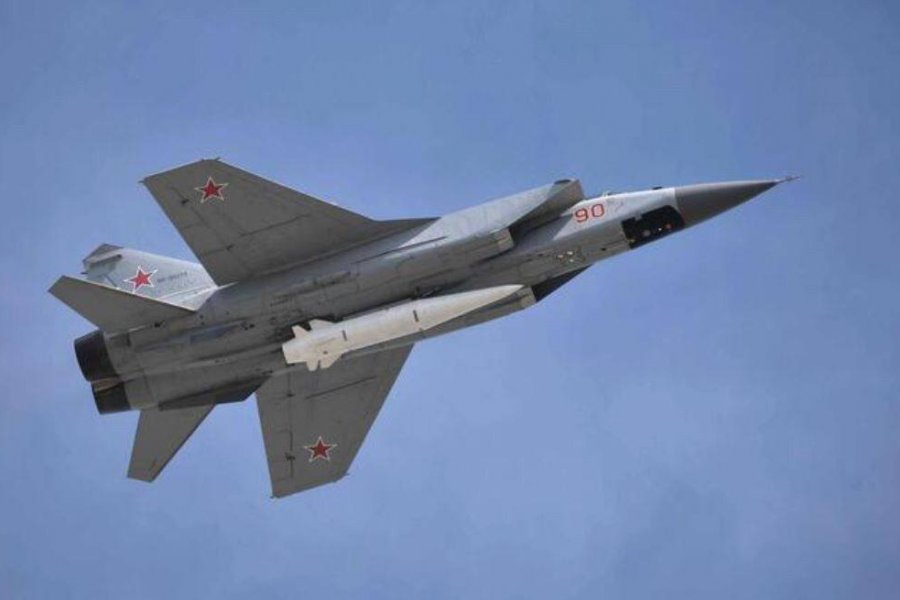 РФ заставила Пентагон “чесать затылок” после применения на Украине ракет “Кинжал”