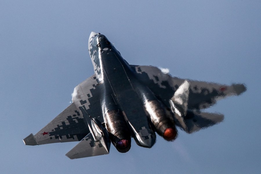 Издание The National Interest описало ближний бой  F-15 ВВС США и Су-57 ВКС России