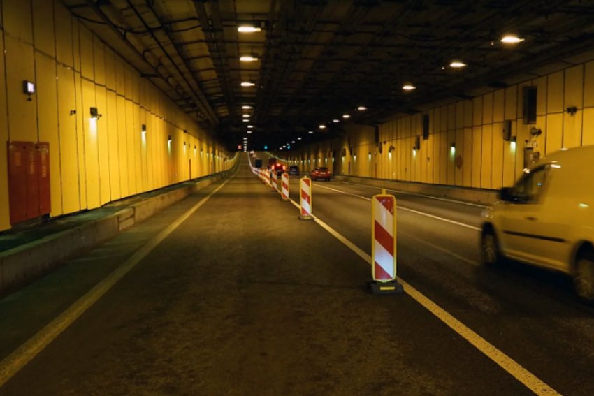 Проезд через тоннель петербургской дамбы ограничат на пять дней из-за проведения ремонтных работ