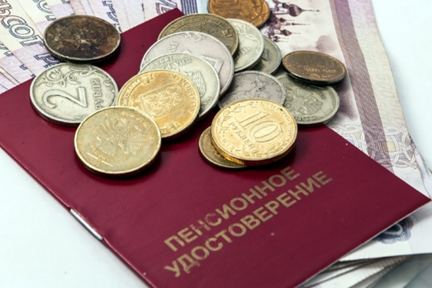 В мае часть петербургских пенсионеров получат соцвыплаты раньше срока