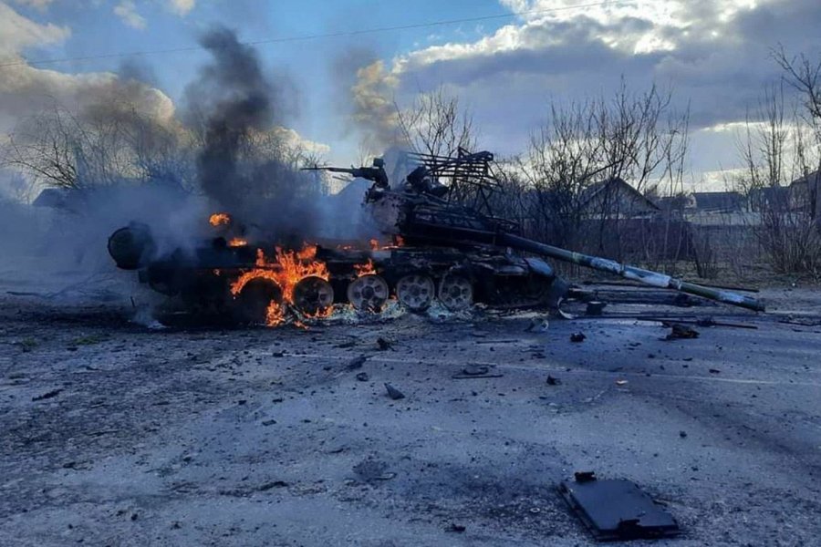 Avia.pro: огромная военная колонна боевой техники в Донецкой области полностью уничтожена