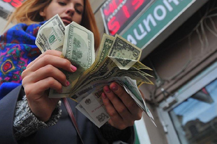 Экономист Беляев объяснил ненужность иностранной валюты россиянам в условиях санкций