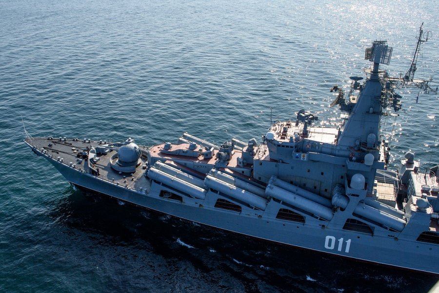 La Repubblica: Российский крейсер «Варяг» заблокировал американскую авианосную ударную группу