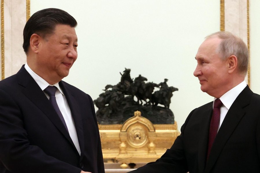 Ушаков прокомментировал приглашение Путина в Китай