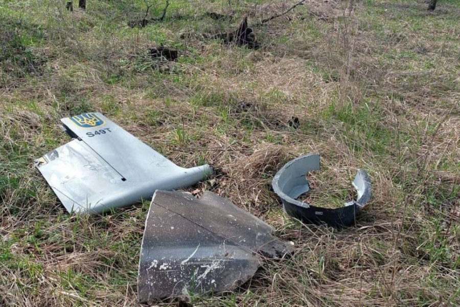 Украинский беспилотник врезался в систему наблюдения ФСБ в Брянской области