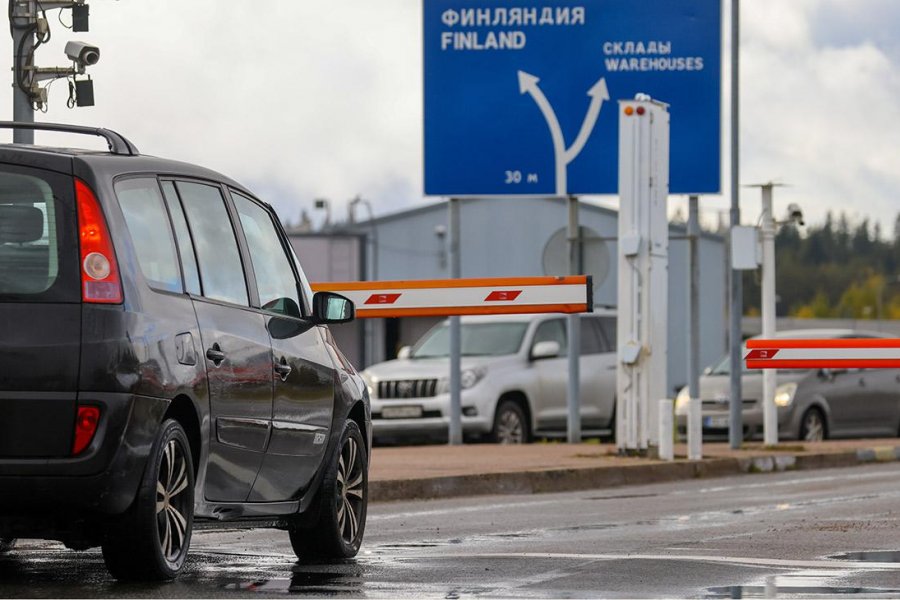 Запрет на въезд  авто РФ в Финляндию обрушил трафик на границе на 77%